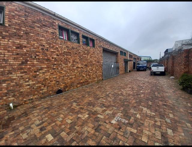 825M² WAREHOUSE FOR SALE IN NORTH END